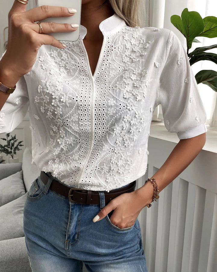 Amelia Blouse met Pofmouwen | Zomerblouse van kant met korte mouwen en V-hals