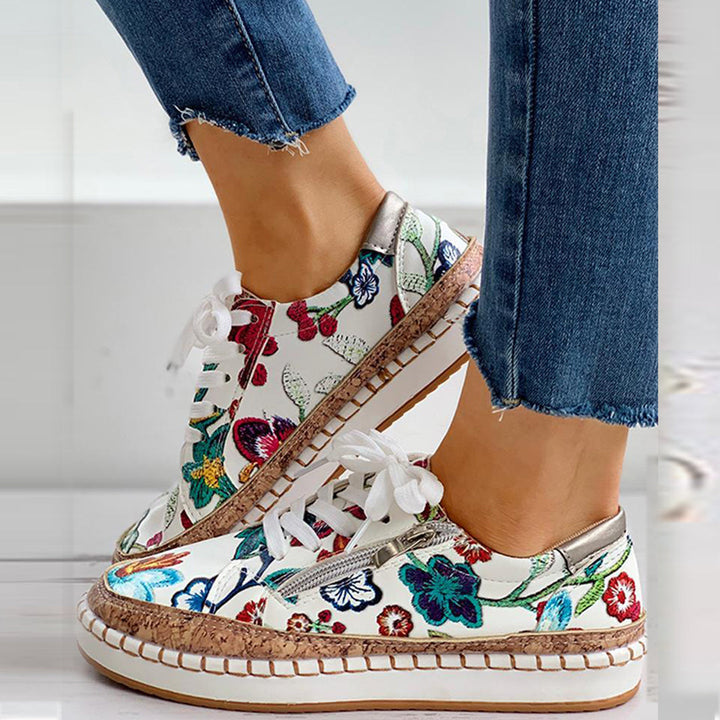 Sophie Sneakers | Stijlvolle bloemenprint veterschoenen voor dames